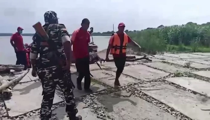 নেপালের ব'ন্যা'য়' ৭ ম'র'দে'হ ভেসে এলো ভারতে