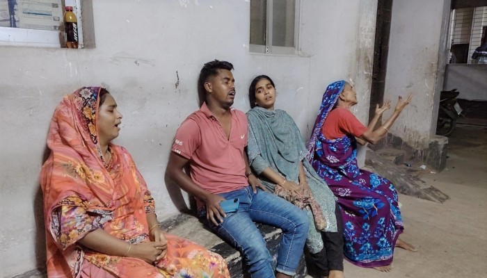 কালীগঞ্জে নিজ কলার দোকানে জামাতার কুড়ালের কোপে শ্বশুর নি'হত