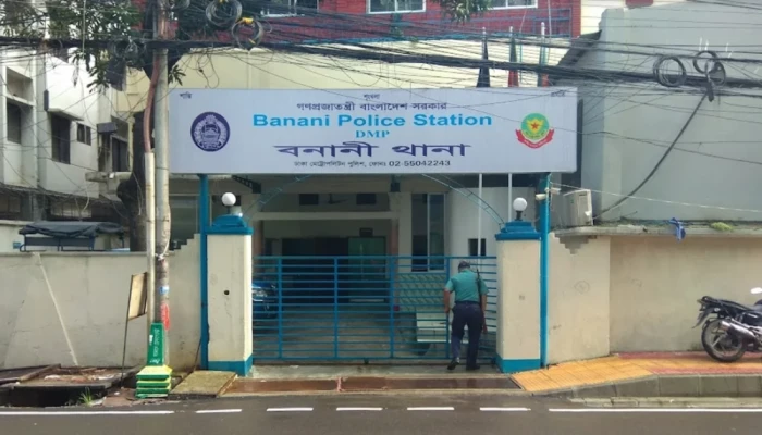 বনানীতে ডা'কা'তি'র প্রস্তুতিকালে বিদেশি পি'স্ত'ল'স'হ ৫ জন গ্রে'প্তা'র
