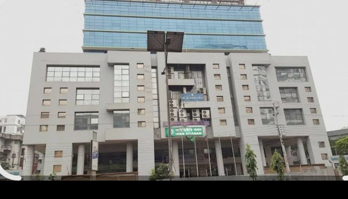 আইডিইবির নেতৃত্ব নিয়ে টানাপোড়েন