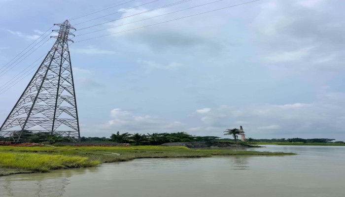বানারীপাড়ায় সন্ধ্যা নদী গ'র্ভে বিলীণের পথে বৈদ্যুতিক টাওয়ার : অন্ধকারে নি'মজ্জিত হবেন লাখো মানুষ