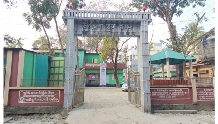 ​ফাইল হাতে নিয়ে রাতে এসিলেন্ডের বাসায় গেলেন নাইটগার্ড