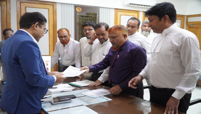 ১১ দলীয় ঐক্যের ঢাকা-খুলনা-কুষ্টিয়া লংমার্চ কর্মসূচি বাস্তবায়নে প্রশাসনের সহযোগিতার জন্য ঢাকার ডিসিকে অনুরোধ