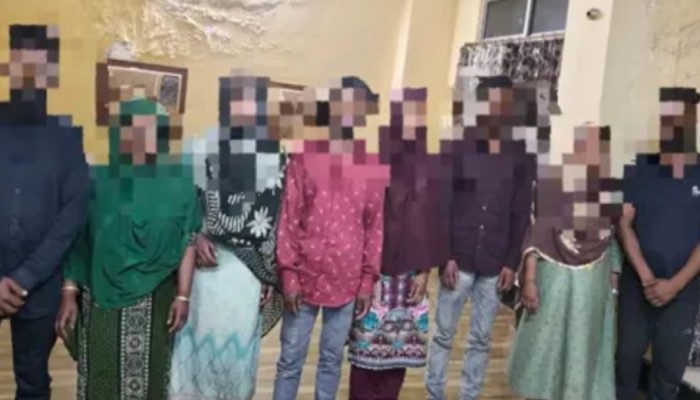 বাংলাদেশি দা'বি করে আসামে ১৭ জন গ্রে'প্তা'র