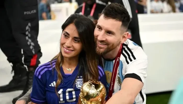 ‘এই ভালোবাসা তোমার নিজের অর্জিত’-মেসির বিদায়ে রোকুজ্জোর আবেগঘন বার্তা