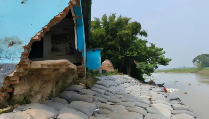 নেত্রকোনায় নদীভা'ঙ'ন রোধ প্রকল্পে ‘সাগর চু'রি'র’ অভিযোগ
