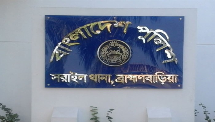 গভীর রাতে নবদম্পতিকে থানায় নেওয়া, জিডি নিয়ে পুলিশের বক্তব্যে গ'র'মি'ল