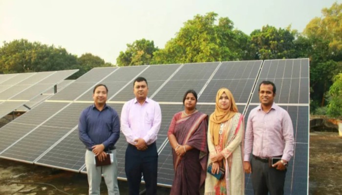 কুড়িগ্রাম জেলা প্রশাসন জাতীয় গ্রিডে প্রতি ঘণ্টায় বিদ্যুৎ দেবে ৪৫ কিলোওয়াট