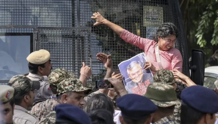 ২৫ হাজার পুলিশ, ১২ আ'ট'ককেন্দ্র: দিল্লিতে বি'ক্ষো'ভ ঠেকাতে ক'ঠো'র নিরাপত্তা