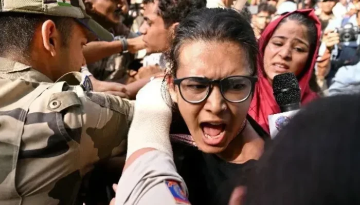 দিল্লির আন্দোলনে এবার তরুণদের মুখপাত্র নেহা বোরা আ'ট'ক