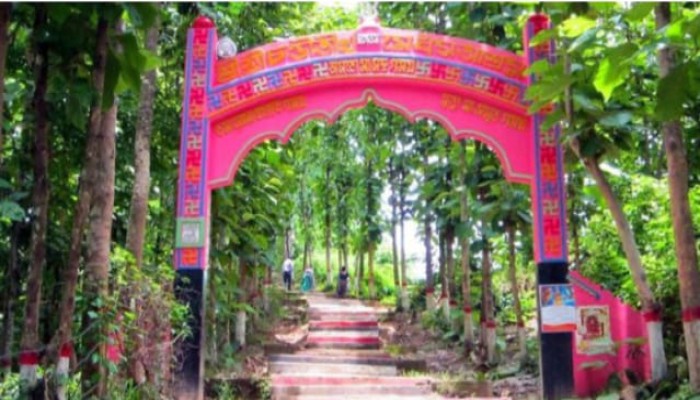 দেবীর আগমনে উচ্চাসিত বোয়ালখালীর মেধস মুনির  আশ্রম