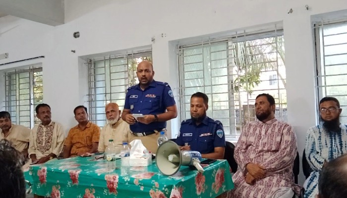বুড়িচংয়ে ৪৩ পূজামণ্ডপের প্রতিনিধিদের সঙ্গে পুলিশের মতবিনিময় সভা