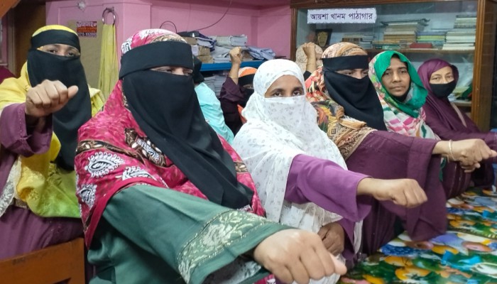 কাউখালীতে বাল্যবিয়ে প্র'তি'রো'ধে মহিলা পরিষদের সচেতনতা সভা/ অভিভাবকদের শপথ গ্রহণ