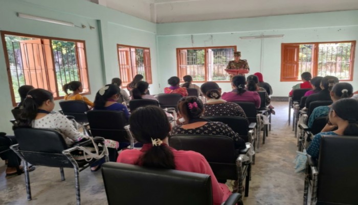 পাহাড়ি-বাঙালি নারীদের আত্মকর্মসংস্থানে সেনাবাহিনীর উদ্যোগ: শুরু হলো কুটিরশিল্প প্রশিক্ষণ