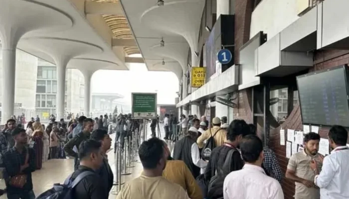 ঢাকা থেকে রিয়াদের ৬১ ফ্লাইট বা'তি'ল, ভো'গা'ন্তি'তে ৯ হাজার যাত্রী