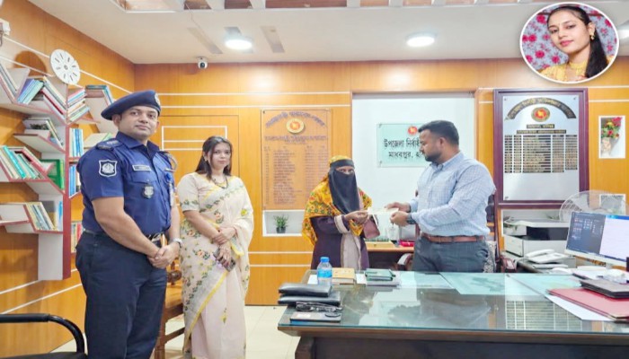 ​সৌদি ফেরত নি'র্যা'তি'ত রেহেনাকে ১০ হাজার টাকা সহায়তা দিলেন মাধবপুরের ইউএনও