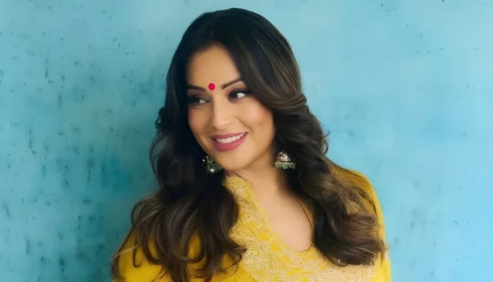 ৬ বছর পর অভিনয়ে ফিরছেন বিপাশা বসু