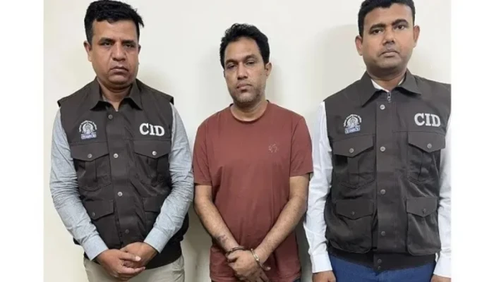 যে কোম্পানিতে চাকরি, সেই কোম্পানিরই সাড়ে ১৬ কোটি টাকা আ'ত্ম'সা'তের অভিযোগ