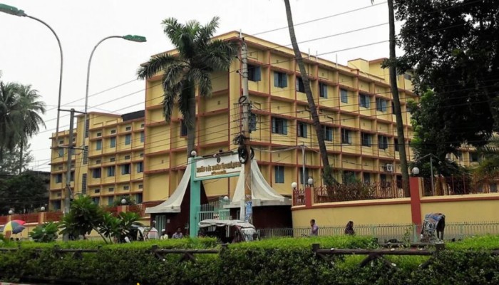 ক্রীড়া তহবিলের টাকায় প্রমোদ ভ্রমণে রাজশাহী শিক্ষা বোর্ডের চেয়ারম্যান-কর্মকর্তারা