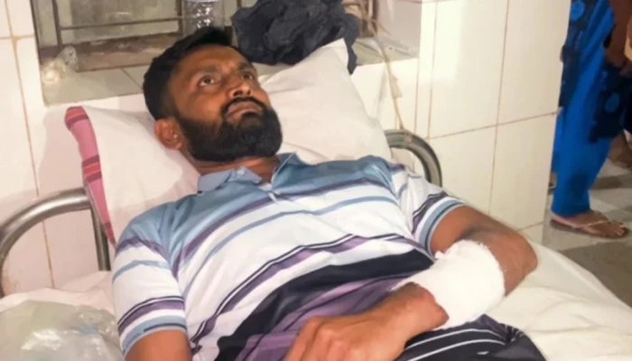 মা'দ'ক কা'র'বা'রির ছু'রি'কা'ঘা'তে এএসআই আ'হ'ত