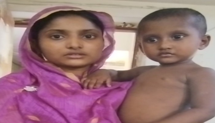 বানারীপাড়ায় মায়ের কোলে  শিশুকন্যাকে তুলে দিয়ে বিপাকে পুলিশ