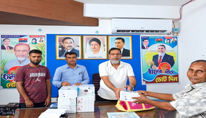 আদমদীঘিতে দুর্গাপূজা মণ্ডপে এমপির আর্থিক ও প্রযুক্তিগত সহায়তা