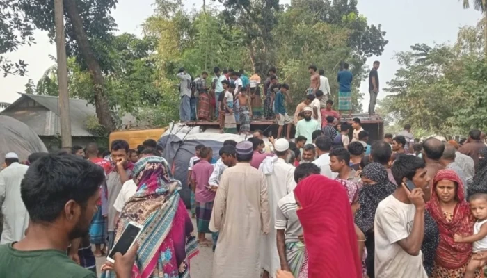 কুড়িগ্রামে ট্রাকচা'পা'য় ইজিবাইকের ৫ যাত্রী নি'হ'ত