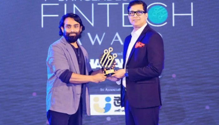 বাংলাদেশ ফিনটেক অ্যাওয়ার্ডে তিন পুরস্কার পেল বিকাশ