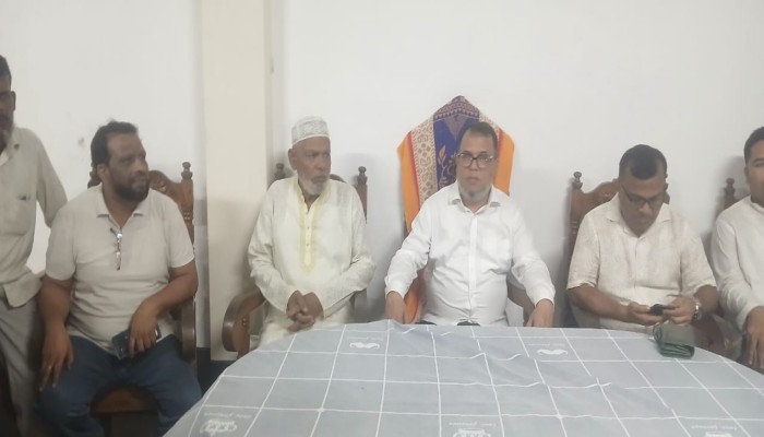 ঝালকাঠীতে মোকাররমপুর  দরবার শরীফের  ওরসে জেলা পরিষদ প্রশাসক