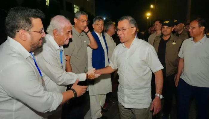 চট্টগ্রামে পৌঁছেছেন প্রধানমন্ত্রী তারেক রহমান