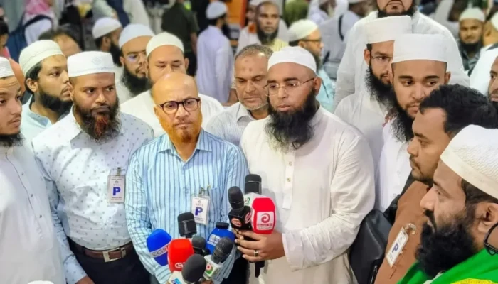 সৌদিতে আ'টকে পড়া ৩৩ ওমরাহ যাত্রী দেশে ফিরেছেন