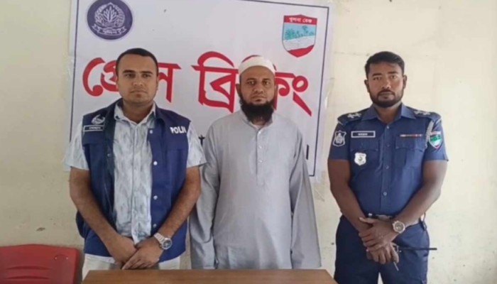 দৌলতপুরে তৃতীয় শ্রেণির এক ছাত্রীকে যৌ'ন নিপীড়নের চেষ্টার অভিযোগে এক মাদ্রাসা শিক্ষক কারাগারে