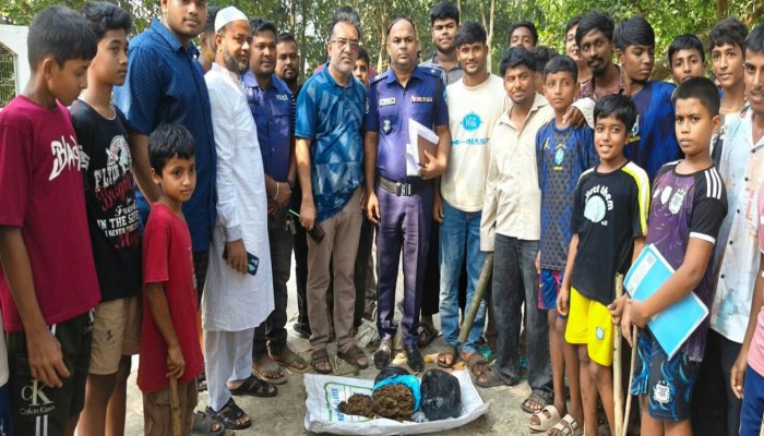 বুড়িচংয়ে পুলিশের অ'ভি'যা'ন, গাঁ'জা'স'হ আ'ট'ক ৫