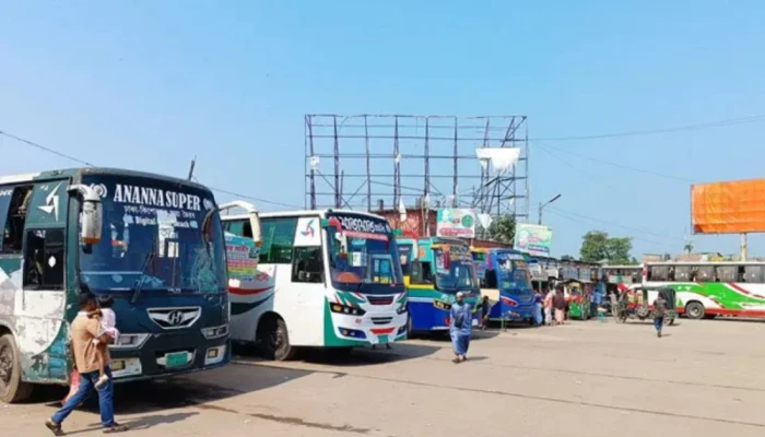 কিশোরগঞ্জ-মহাখালী রুটে অনির্দিষ্টকালের জন্য বন্ধ বাস চলাচল, ভো'গা'ন্তি'তে যাত্রীরা