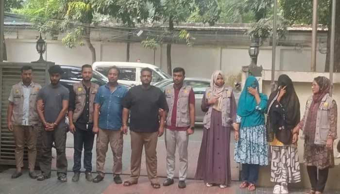 মামা-ভাগ্নে আর স্ত্রীর হানিট্র্যাপ, প্রেমের ফাঁ'দে বাসায় নিয়ে হতো নি'র্যা'তন-ব্ল্যা'কমে'ইল