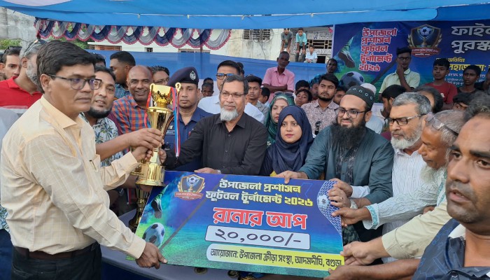 আদমদীঘিতে প্রশাসন ফুটবল টুর্নামেন্টের চ্যাম্পিয়ন সদর ইউনিয়ন