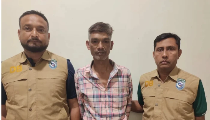 পুলিশ হেফাজত থেকে হাতক'ড়াসহ পা'লানো সাবেক বিএনপি নেতাকে ১৮ ঘণ্টা পর গ্রে'প্তা'র