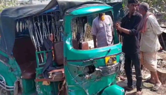 মিরপুরে কাভার্ড ভ্যানের ধা'ক্কা'য় সিএনজি চালিত অটোরিকশার এক যাত্রী নি'হ'ত, আ'হ'ত-০৩