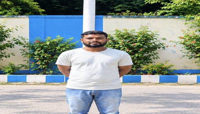 বরিশালে কিশোরী ধ'র্ষ'ণ মা'ম'লা'র প্রধান অ'ভি'যু'ক্ত'কে গ্রে'প্তা'র করেছে এসআরবি