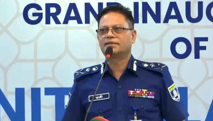 সাংবাদিকরা মা'দক থেকে যখন টাকা পাচ্ছেন না তখন লিখছেন পুলিশ অকার্যকর: আইজিপি