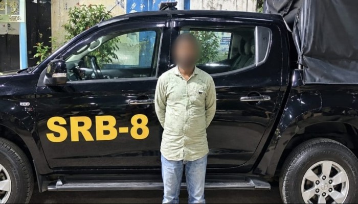 বরিশালে কিশোরী ধ'র্ষ'ণ মামলার প্রধান অ'ভি'যু'ক্ত'কে গ্রে'প্তা'র করেছে এসআরবি
