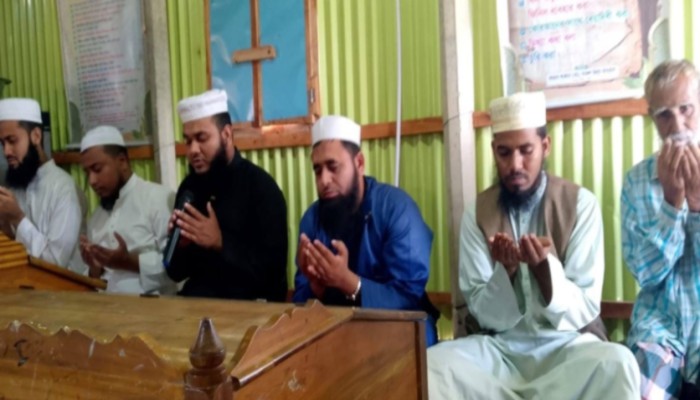 ধনবাড়ীতে দারুল উলূম মাদ্রাসার প্রথম হাফেজ গোলাম রাব্বানীর সংবর্ধনা ও দোয়া মাহফিল অনুষ্ঠিত