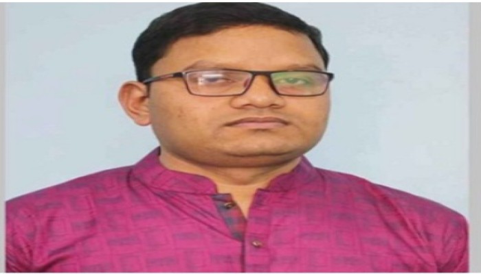 আগৈলঝাড়ায় সাবেক উপজেলা  ভাইস চেয়ারম্যান সঞ্জয় কুমার বাড়ৈ গ্রে'প্তা'র