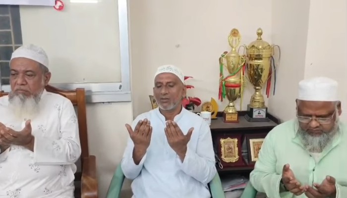 মিজানুর রহমান মিনুর রোগমুক্তি কামনায় ১৩ নম্বর ওয়ার্ড বিএনপির দোয়া মাহফিল
