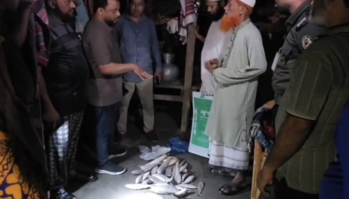 গলাচিপায় মাদ্রাসা ও এতিমখানায় বিতরণের মাছ বাড়িতে নেওয়ায় ৮০হাজার টাকা জ'রি'মা'না