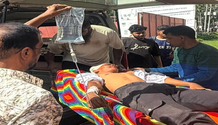কাউখালীতে মোটরসাইকেল দু'র্ঘ'ট'না'য় স্কুলছাত্র গুরুতর আ'হ'ত, বরিশালে প্রেরণ
