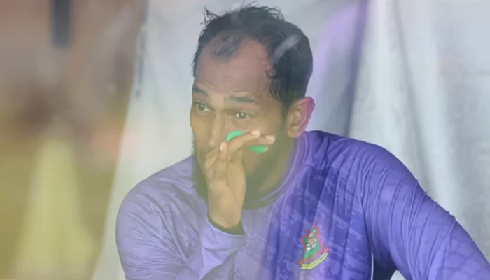 আঙুল থেঁ'তলে গেছে মুশফিকের, খেলবেন না মিরপুর টেস্টে