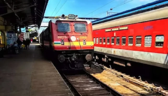 রাতে ট্রেনে মোবাইল চার্জে নি'ষে'ধা'জ্ঞা, যাত্রীদের জন্য নতুন নির্দেশ