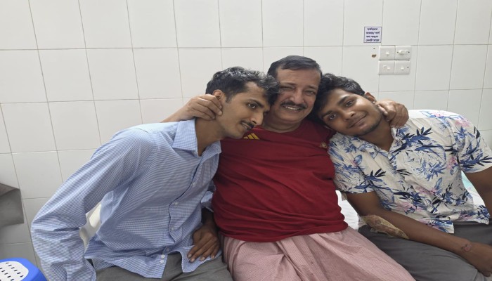 আগের চেয়ে সুস্থ বোধ করছেন ভূমিমন্ত্রী, চাইলেন পরিবার ও সন্তানদের জন্য দোয়া