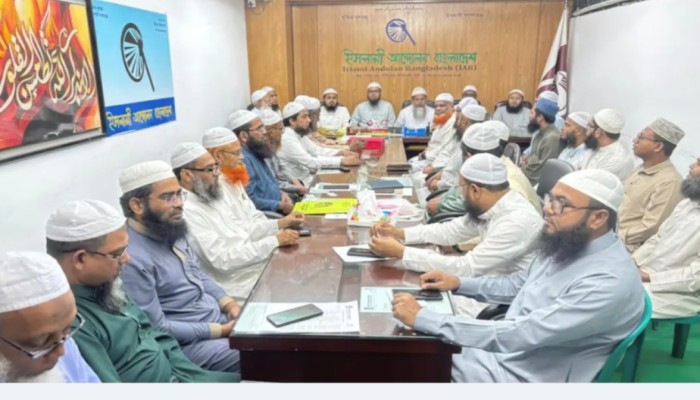 স্বরাষ্ট্রমন্ত্রী-আইজিপির পা'ল্টা'পা'ল্টি বক্তব্য সমন্বয়হীনতার প্রমাণ